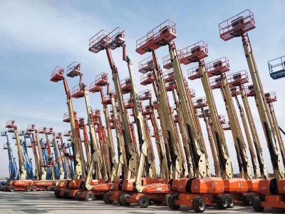 自行走高空作業(yè)平臺