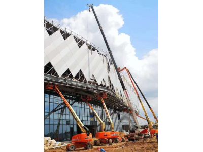 自行走高空作業(yè)平臺